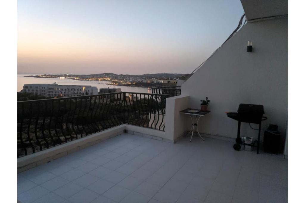 Gaia Penthouse Sea And Country Views Home San Pawl il-Baħar Eksteriør billede